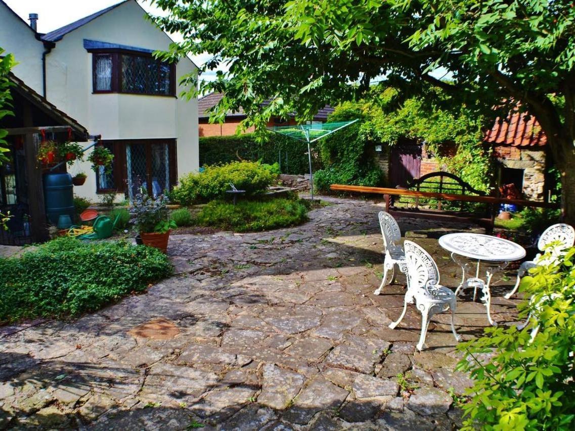 Church Villa B & B Честърфилд Екстериор снимка